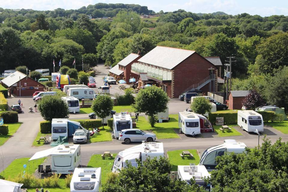 Riverside Park & Country Club South Molton Exteriör bild