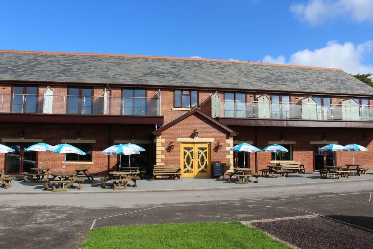Riverside Park & Country Club South Molton Exteriör bild