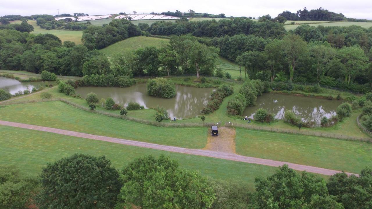 Riverside Park & Country Club South Molton Exteriör bild